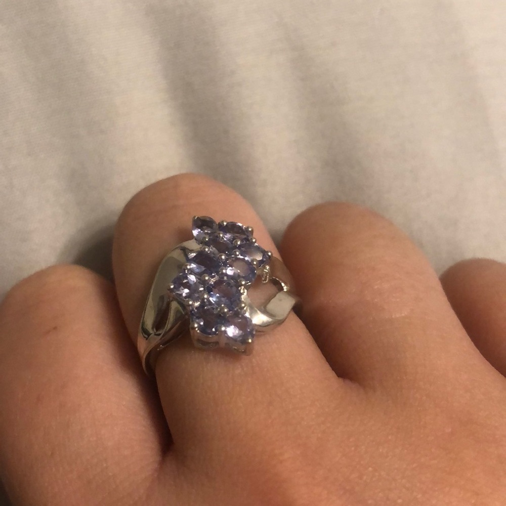 Tanzanite ring - Picture 2 of 3